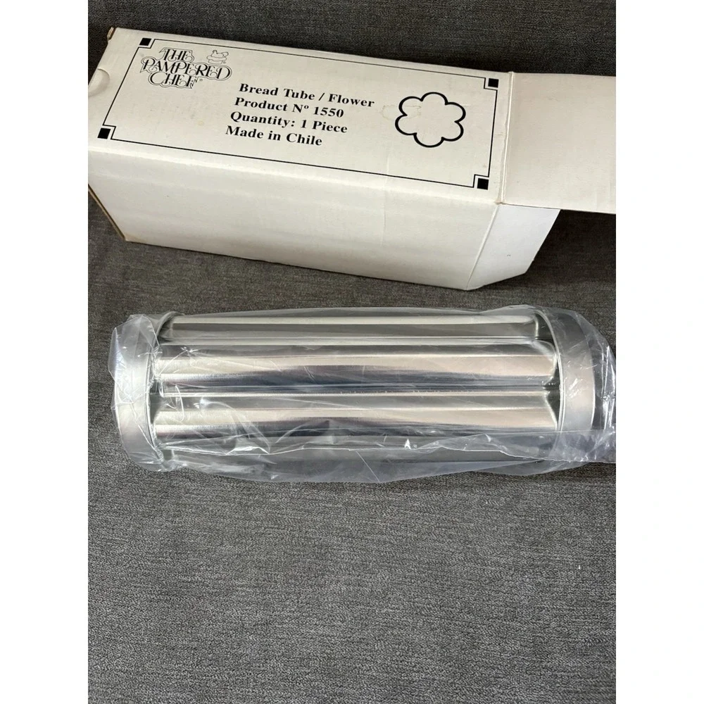The Pampered Chef Bread Tube Flower Design 1550 New In Box